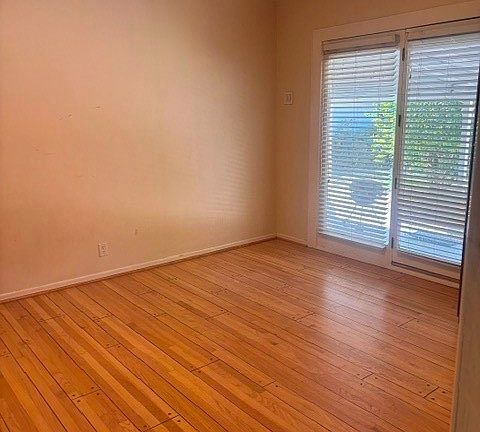 5th image of 8917 Rathburn Ave