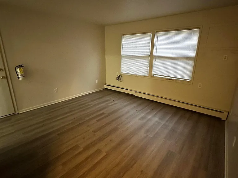 1313 1st Ave #2 — Photo 10