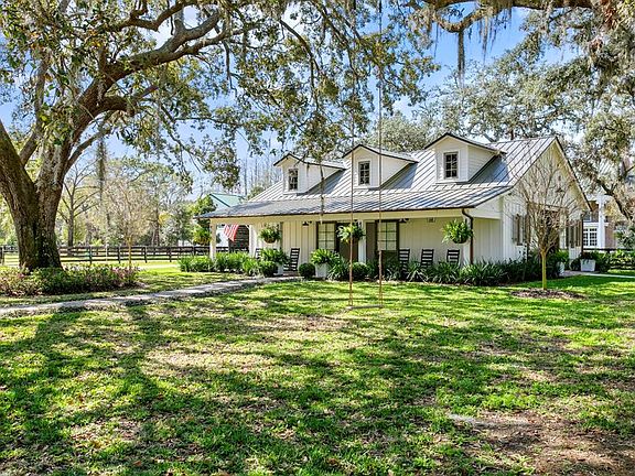 4th image of 10101 Tarpon Springs Rd