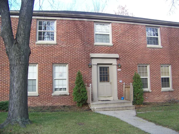 Spacious 1 BR Apt Home in 4 family building in Wauwatosa, 7608 Eagle St APT 3, Milwaukee, WI 53213