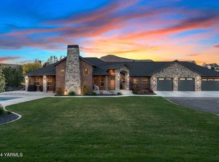 3663 Selah Loop Rd, Selah, WA 98942