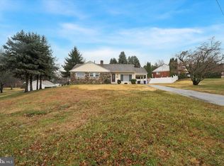 301 S New Ardmore Ave, Broomall, PA 19008