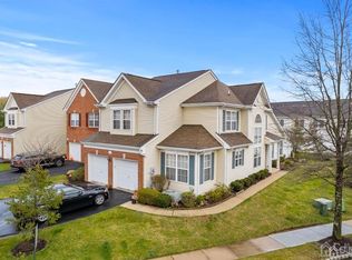 10 Lancaster Ct, Princeton Junction, NJ 08550