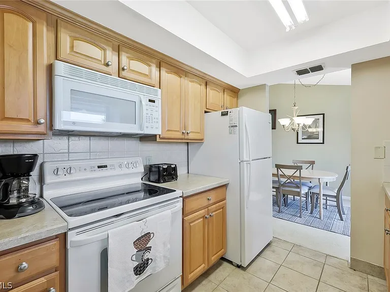 8445 Charter Club Cir #11 — Photo 14
