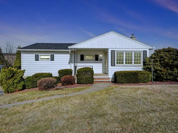 131 S Keyser Ave, Taylor, PA 18517