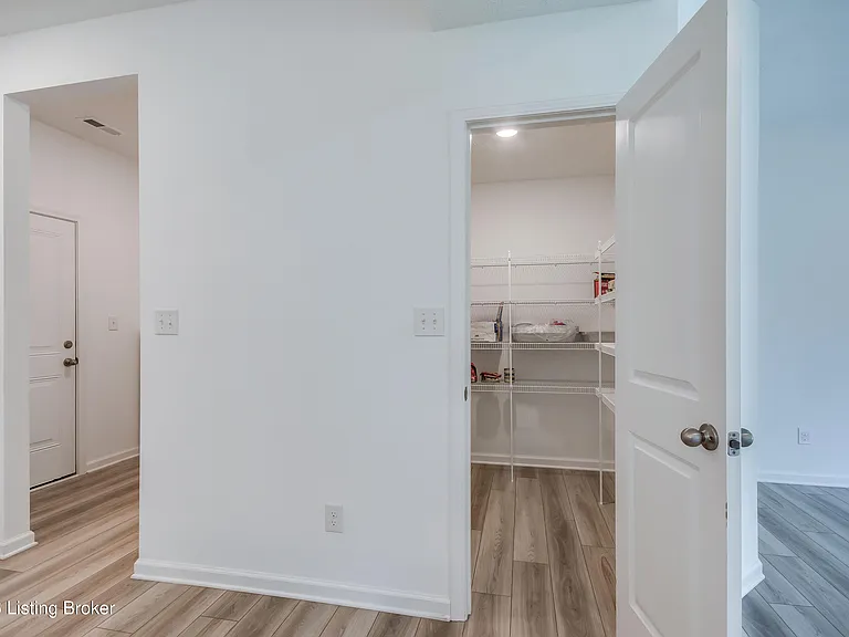 17010 Meander Way — Photo 24