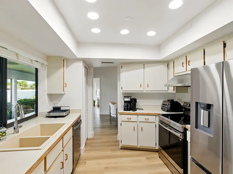 2039 Coral Point Dr — Photo 7