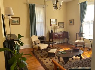 810 N Augusta St APT 1, Staunton, VA 24401