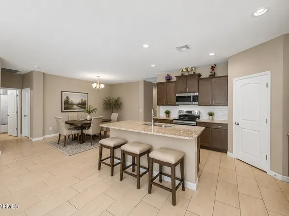 10736 W BRONCO Trail, Peoria, AZ 85383