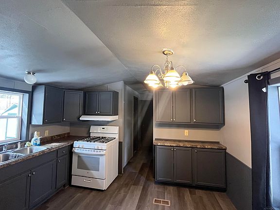 5th image of 8401 Independence Ave