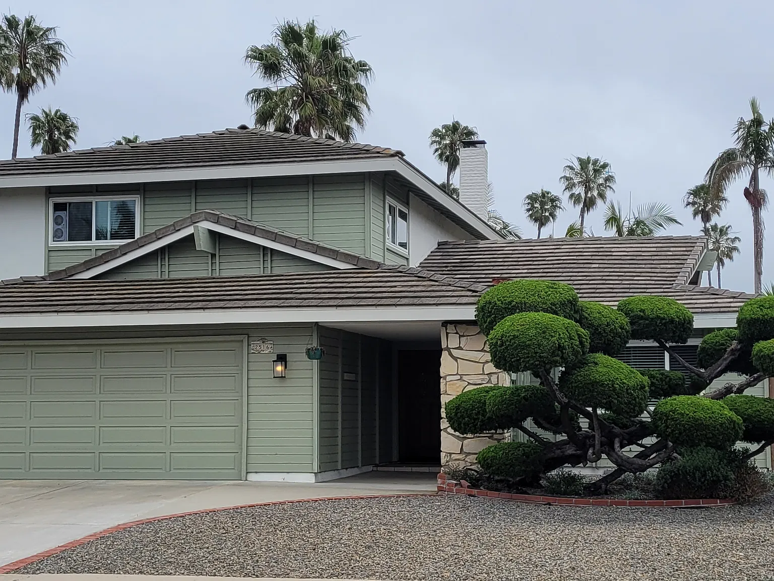 4 bed, 2153 sqft, $6,200 — Photo 1