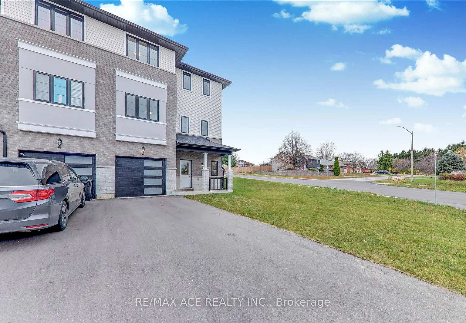 3 bed, $2,750 — Photo 2