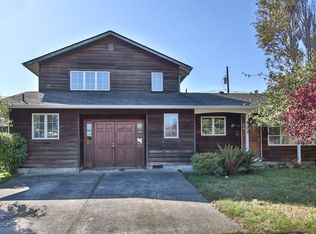 955 Montgomery Ave, Coos Bay, OR 97420