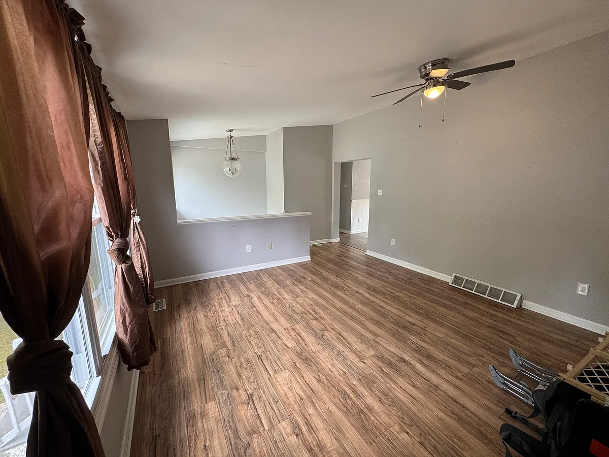 Building Photo - 436 S Avenue A