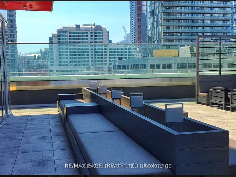 318 Richmond St W #2502 — Photo 23
