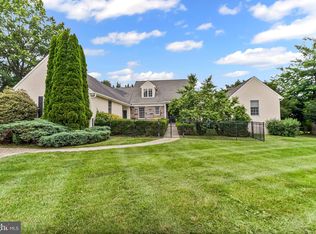 384 Lenni Rd, Aston, PA 19014