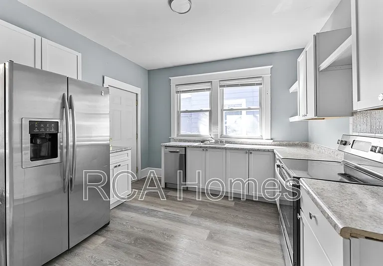 1307 Wright St — Photo 4
