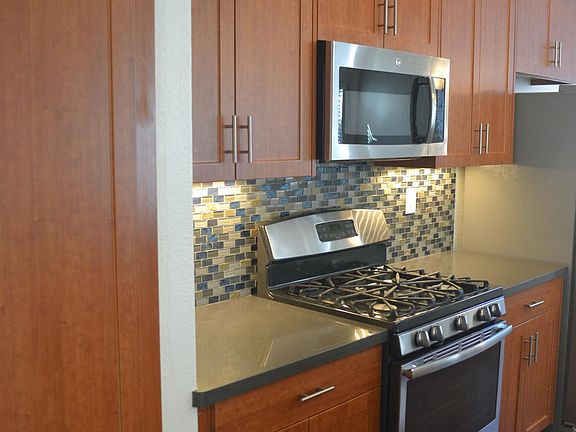 5th image of 1730 Thomas Ave Unit 1