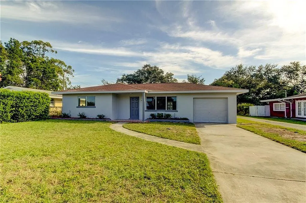 2 bed, 1043 sqft, $2,000 — Photo 1