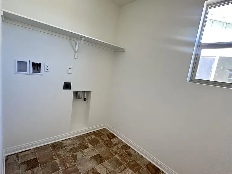 29662 Courage Ct — Photo 9