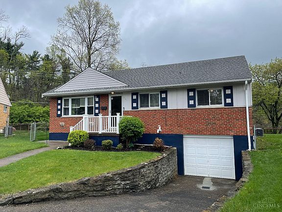 2nd image of 121 Ireland Ave