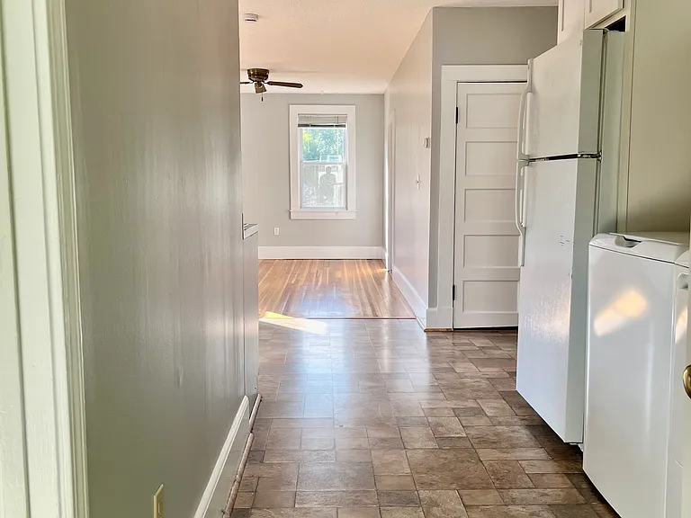 180 S Main St — Photo 11