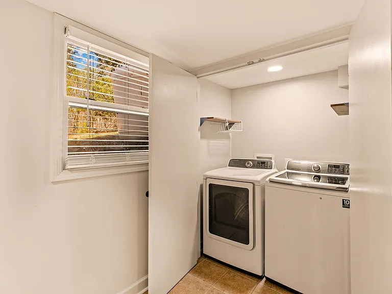 118 Revere Dr — Photo 17