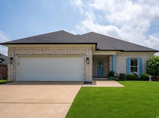 4 Clover Ridge Dr, Vilonia, AR 72173