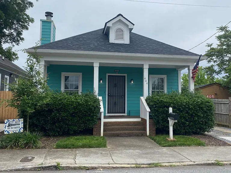 404 Bass St SW — Photo 1