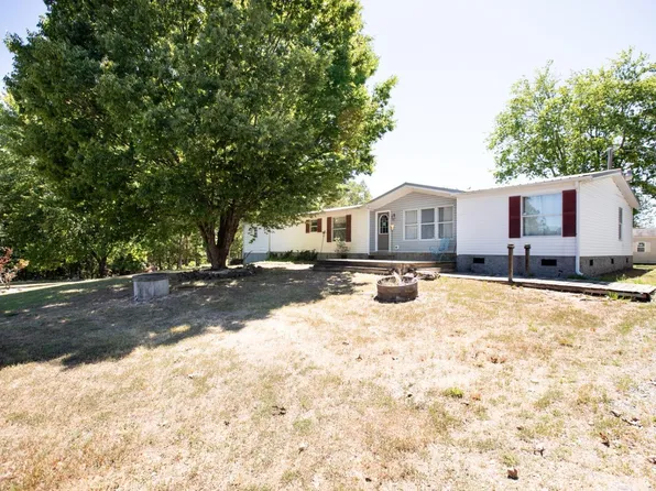 484 Old Oak Rd, Prospect, VA 23960