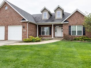 937 Independence Ave, Elburn, IL 60119