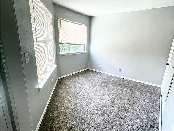 5th image of 6663 W Victoria St #H304