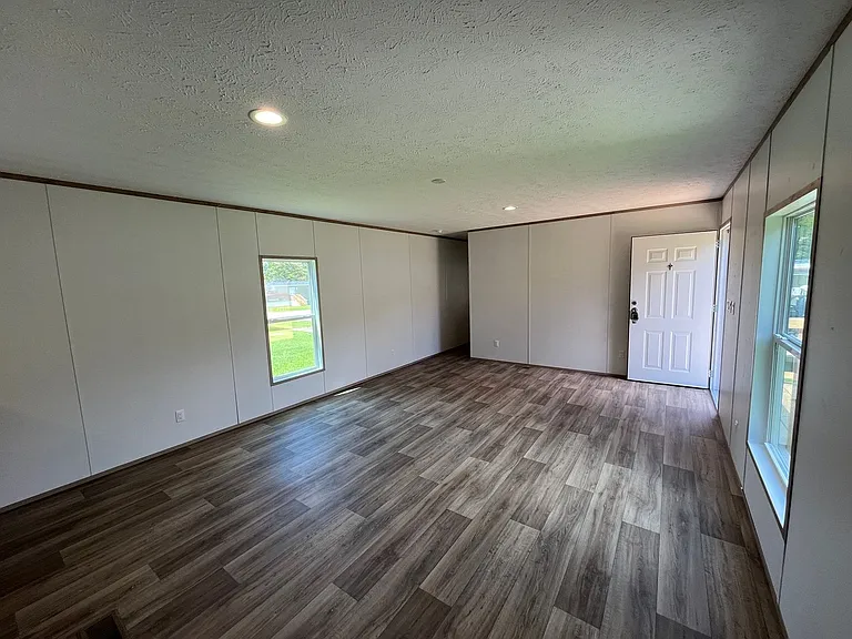 515 Tom Mann Rd — Photo 33