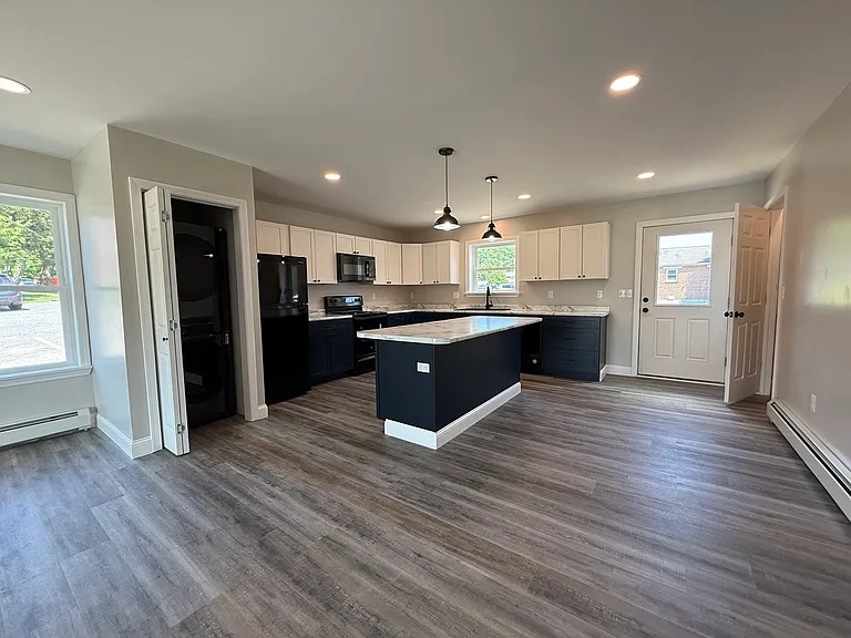 Atlantic Townhouse Apartments — Photo 22