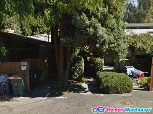 2354 1/2 49th Ave SW, Seattle, WA 98116