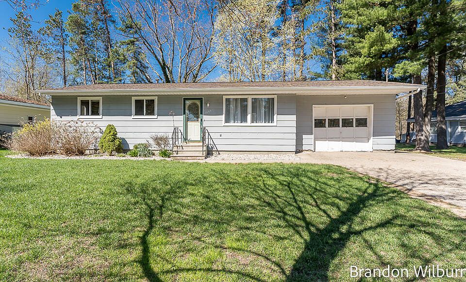 1st image of 3565 Blackmer Rd