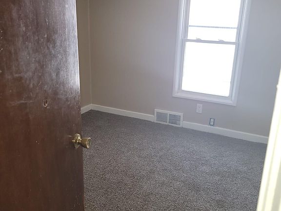 4th image of 15537 Pomona Dr
