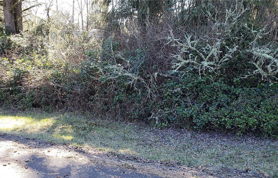 2nd image of 999 Discovery Ave SE