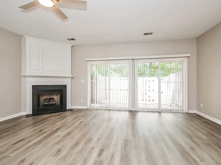 3973 Katherine Way — Photo 6