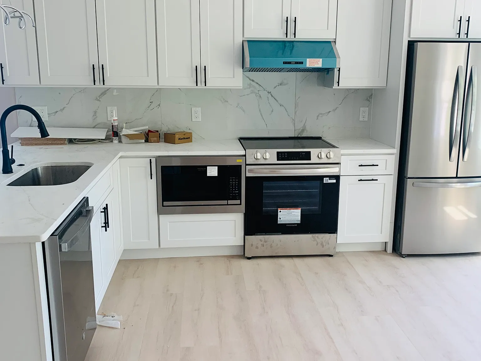 3 bed, 1200 sqft, $4,500 — Photo 2