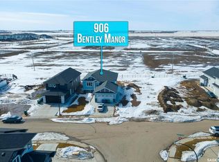 906 Bentley Mnr, Saskatoon, SK S7L6P4