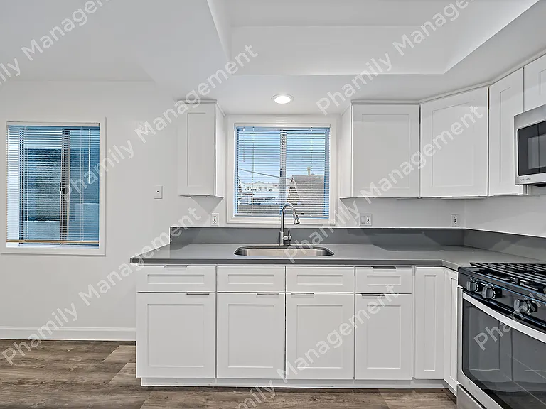 123 S 5th St #D — Photo 6