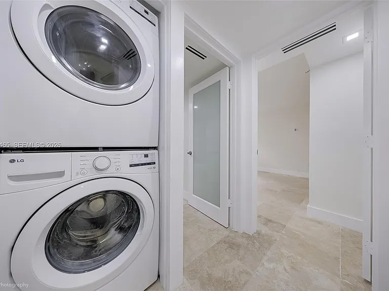 101 Ocean Lane Dr #1017 — Photo 12
