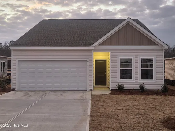 813 Schoolfield Drive, Sneads Ferry, NC 28460