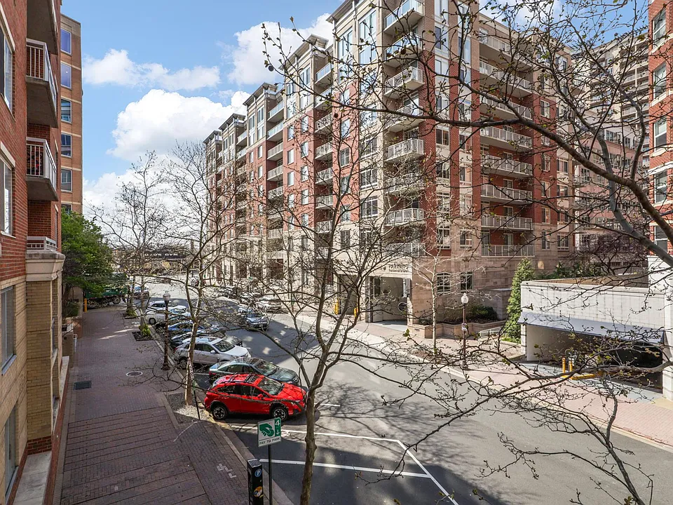 820 N Pollard St #511