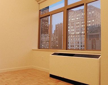 5th image of 3 Hanover Sq Frnt 2