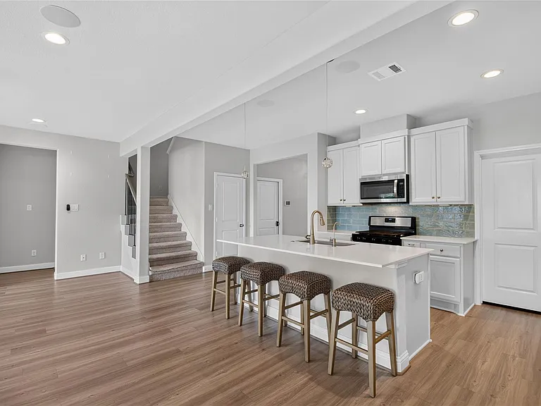 2524 Hagerman Ct — Photo 20
