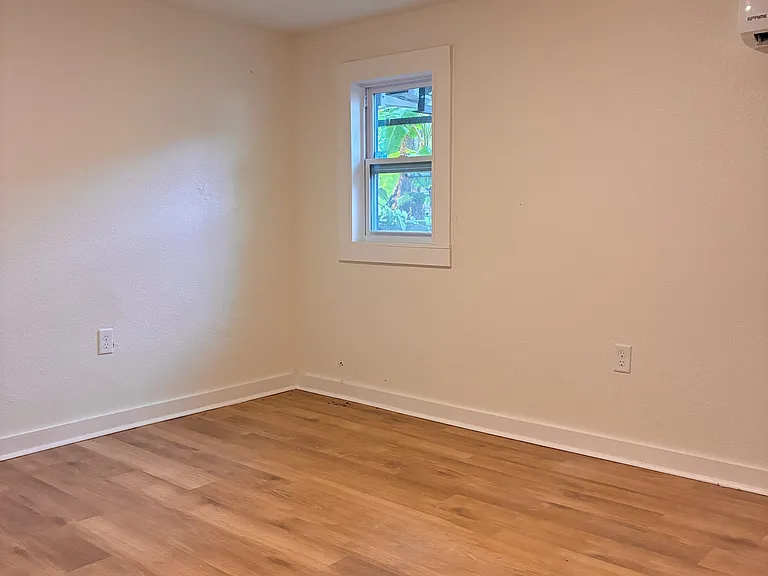 844 Tyler St #1 — Photo 8