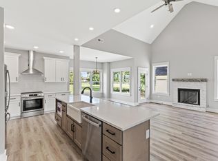 792 Caden Ln, Lexington, KY 40509