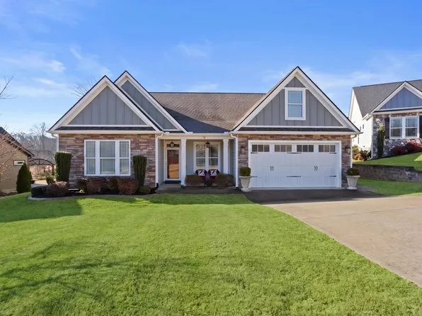 323 Holly Oaks Ln, Inman, SC 29349